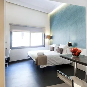 https://barcelona-fifteen-luxury-hostel.catalonia-hotels.com